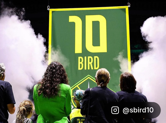 Sue Bird’s full number 10 retirement banner raised to the rafters