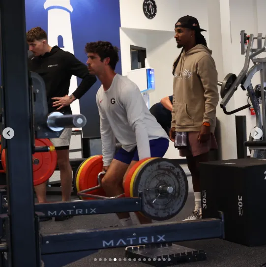 Todd Durkin coaching a heavy deadlift session