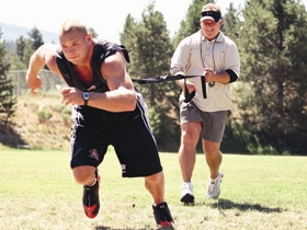 Brian Urlacher sprinting at altitude with Chip Smith coaching