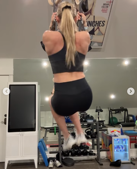 Lindsey Vonn pull-up training